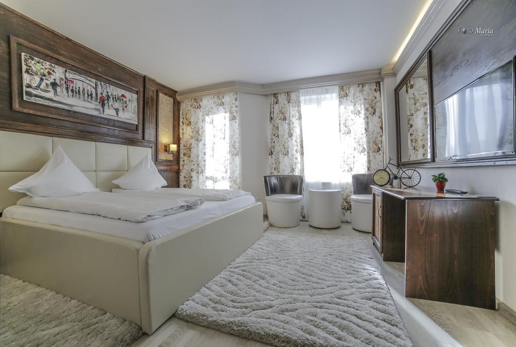 Hotel Golden Spirit Baile Herculane Bilik gambar